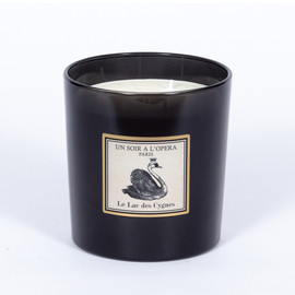 SWAN LAKE - Luxury scented candle 550g - Green grass and white flowers - 2 units minimum